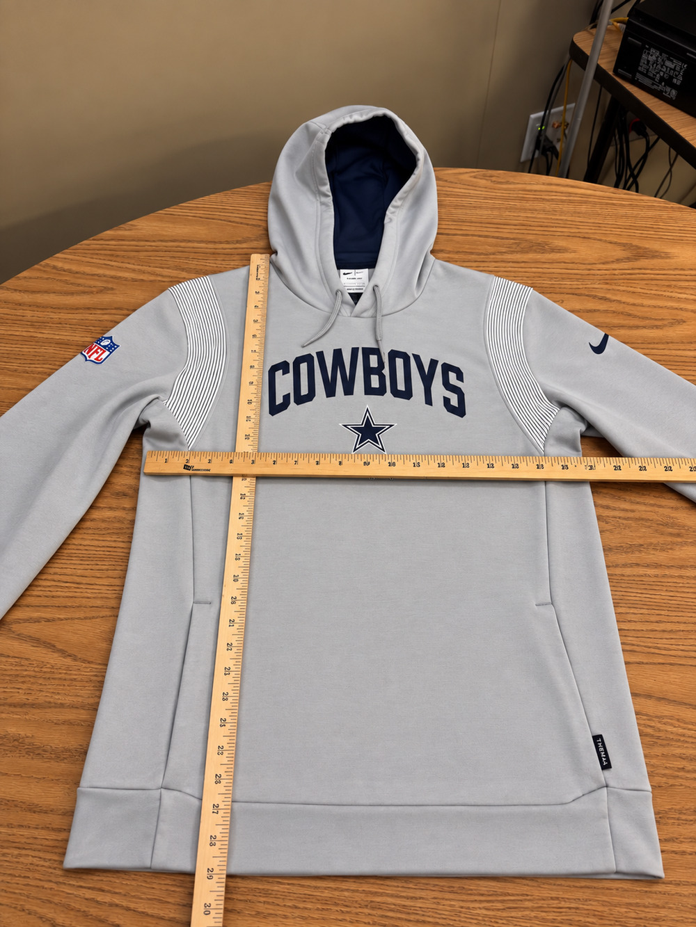 Nike Dallas Cowboys Therma-FIT Hoodie Men’s Gray NFL Football Pullover Large